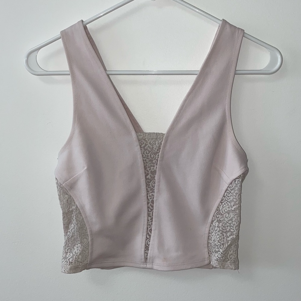 DYNAMITE PALE PIMK LOW BACK V NECK LACE BLOUSE